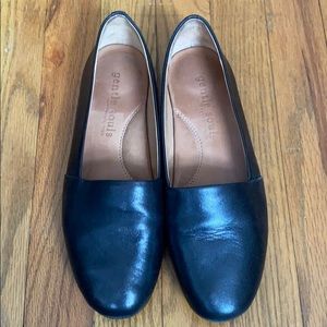 gentle souls black leather size 8 loafer